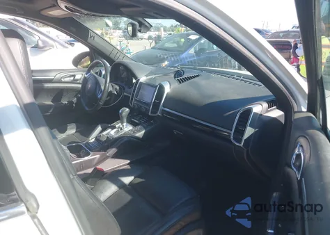 2013 Porsche Cayenne z USA, uszkodzony, nr VIN WP1AA2A23DLA10635